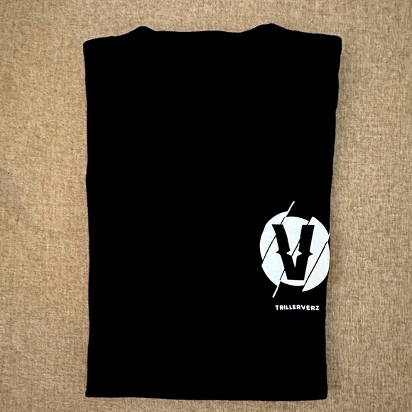 Triller Other - Small Long Sleeve Shirt